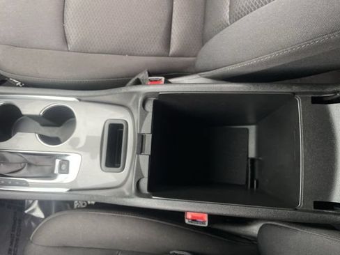 Used 2025 Chevrolet Malibu LT FWD image 23