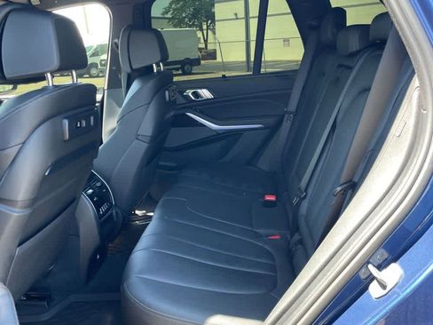 Used 2021 BMW X5 xDrive40i w/ M Sport Package AWD/4WD image 11