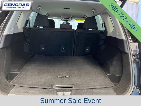 Used 2025 Nissan Rogue SV AWD/4WD image 34