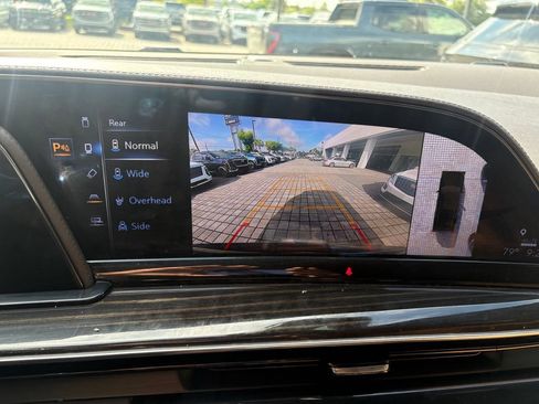 Used 2023 Cadillac Escalade ESV Premium Luxury AWD/4WD image 22
