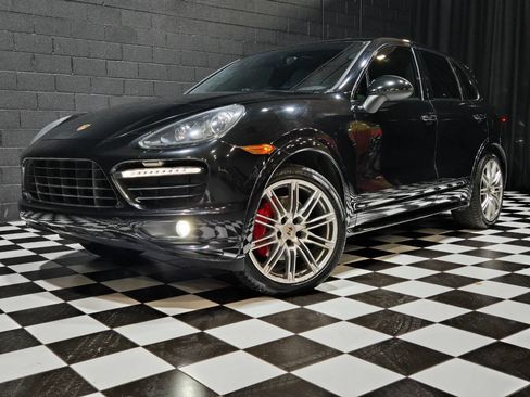 Used 2013 Porsche Cayenne GTS image 99