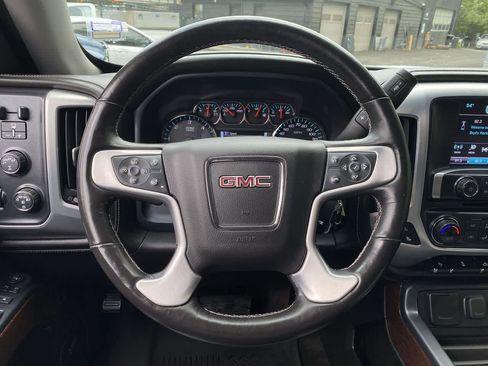 Used 2018 GMC Sierra 1500 SLT AWD/4WD image 19