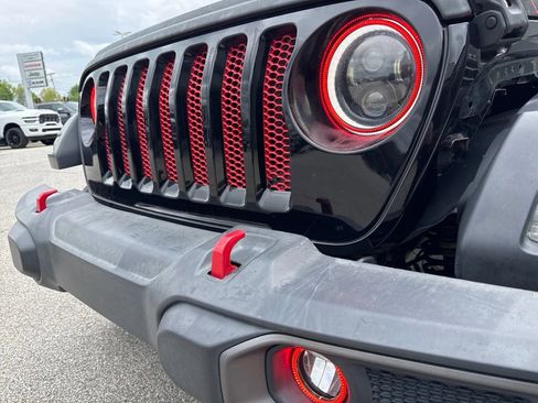 Used 2018 Jeep Wrangler Unlimited Sport AWD/4WD image 15