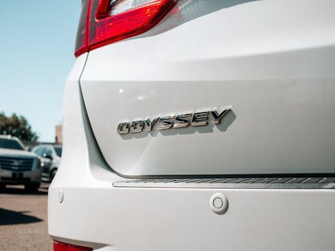 Used 2018 Honda Odyssey Elite image 14