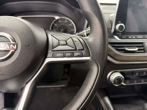 Used 2023 Nissan Altima 2.5 SV image 19