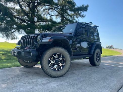 Used 2019 Jeep Wrangler Rubicon AWD/4WD image 3