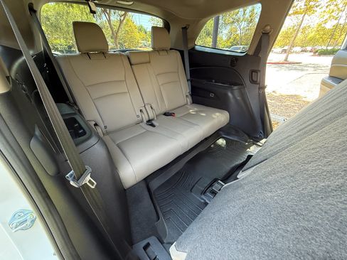 Used 2017 Honda Pilot EX-L image 32