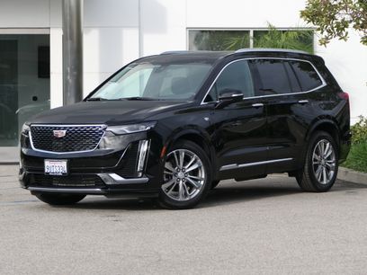 New 2025 Cadillac XT6 Premium Luxury