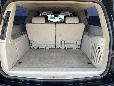 Used 2009 Chevrolet Suburban LT w/ Luxury Package image 26