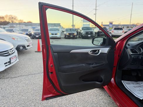 Used 2015 Nissan Sentra SR image 10