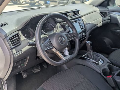 Used 2018 Nissan Rogue S FWD image 32