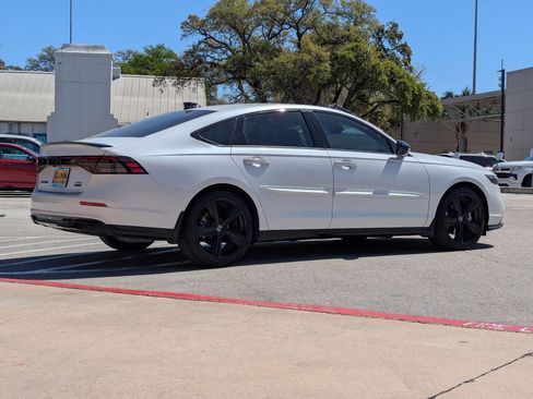 Used 2024 Honda Accord Sport image 2