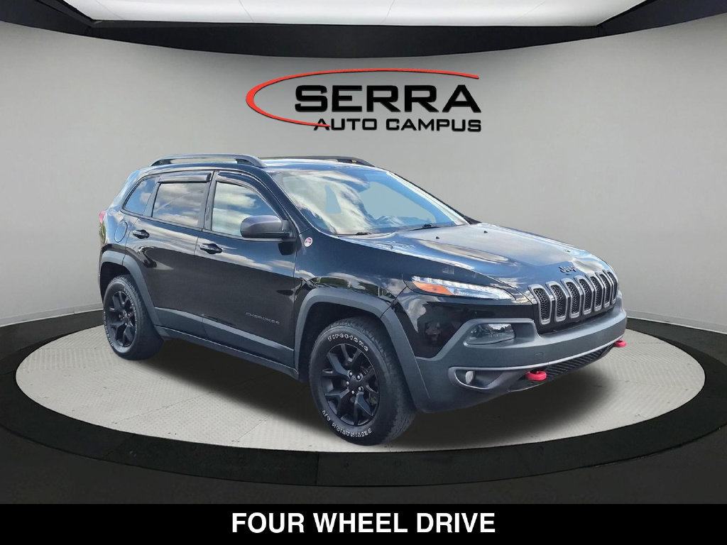 Used 2018 Jeep Cherokee Trailhawk AWD/4WD image 16
