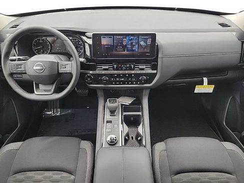 New 2026 Nissan Pathfinder SV w/ SV Premium Package AWD/4WD image 12