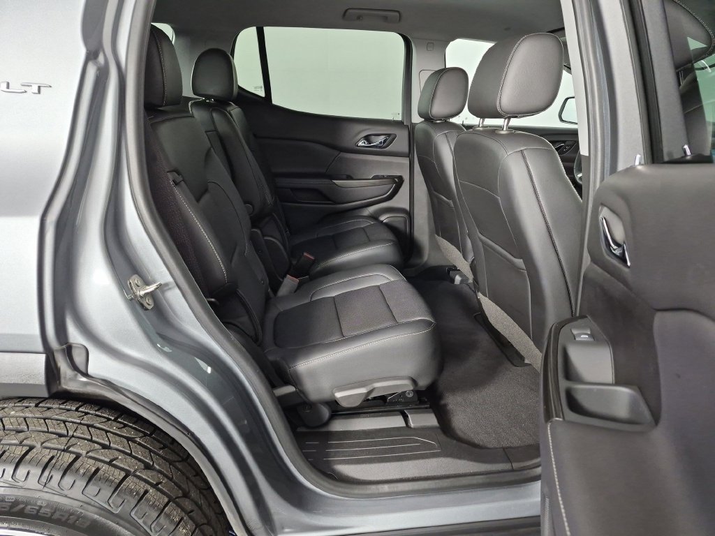 Certified 2023 GMC Acadia SLT FWD image 31
