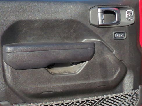 Used 2022 Jeep Gladiator Rubicon image 14