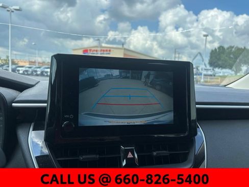 Used 2025 Toyota Corolla LE FWD image 13