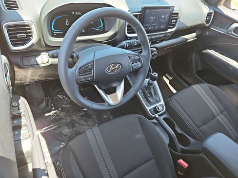 Used 2026 Hyundai Venue SEL FWD image 10