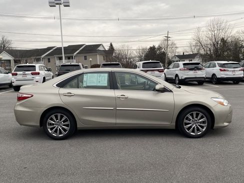 Used 2015 Toyota Camry XLE image 6