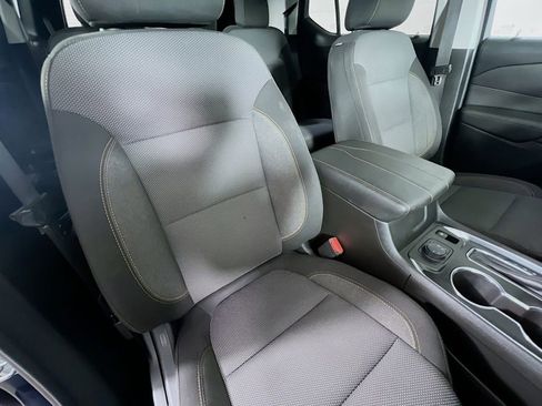 Used 2020 Chevrolet Traverse LT w/ Driver Confidence II Package image 28