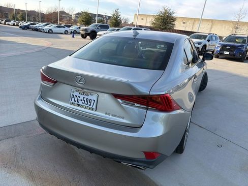 Used 2017 Lexus IS 200t image 5