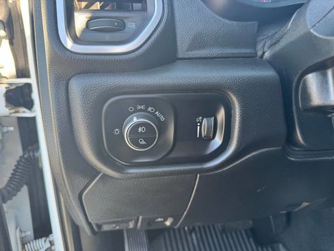 Used 2022 RAM 2500 Big Horn w/ Cold Weather Group image 15