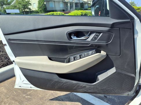 Used 2023 Honda Accord Touring image 18