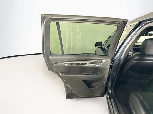 Used 2020 Cadillac XT6 Premium Luxury FWD image 27