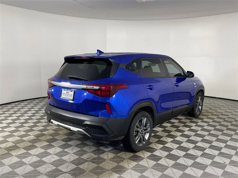 Certified 2022 Kia Seltos LX image 23