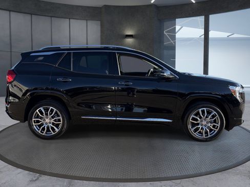 Certified 2024 GMC Terrain Denali w/ Denali Premium Package AWD/4WD image 7