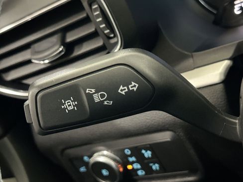 Used 2021 Ford Explorer XLT w/ Equipment Group 202A image 30