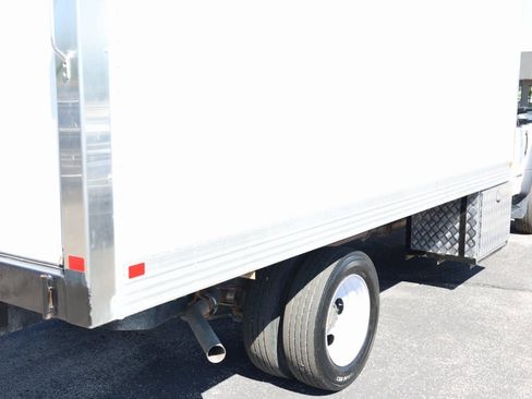 Used 2022 Ford F550 2WD Regular Cab Super Duty image 33