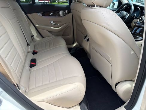Used 2020 Mercedes-Benz GLC 300 image 43