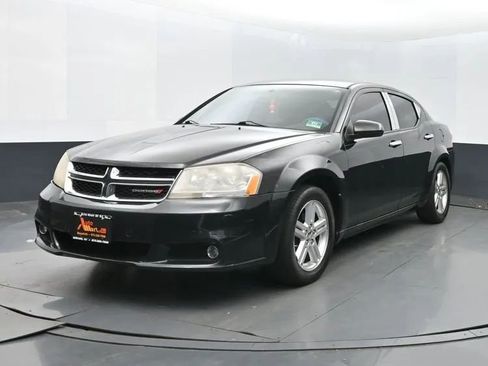 Used 2013 Dodge Avenger SXT image 1