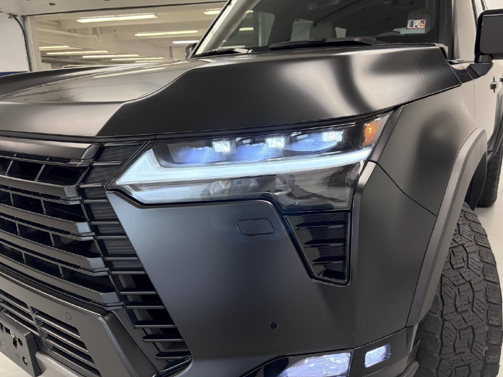 Used 2024 Lexus GX 550 AWD/4WD image 12