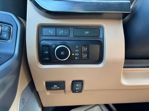 Used 2024 Ford F450 Lariat w/ Lariat Ultimate Package AWD/4WD image 42