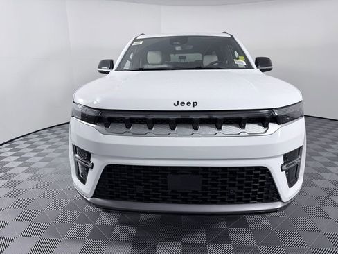 New 2026 Jeep Grand Wagoneer 2WD image 4