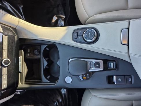 Used 2021 INFINITI QX50 Luxe image 23