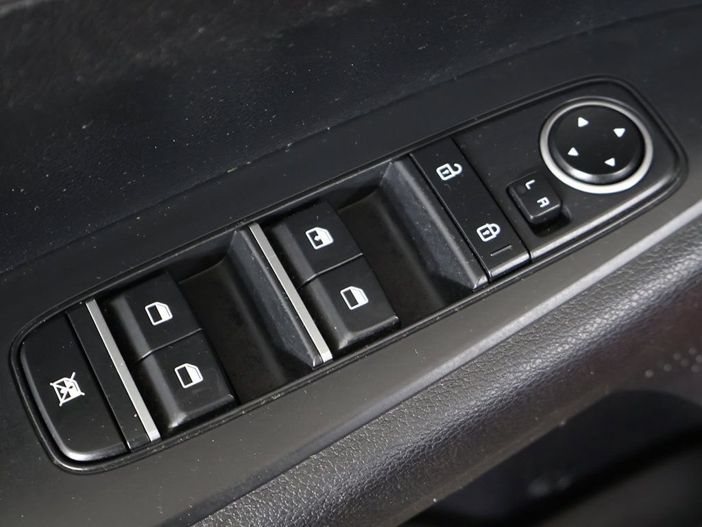 Used 2019 Kia Forte LXS FWD image 32