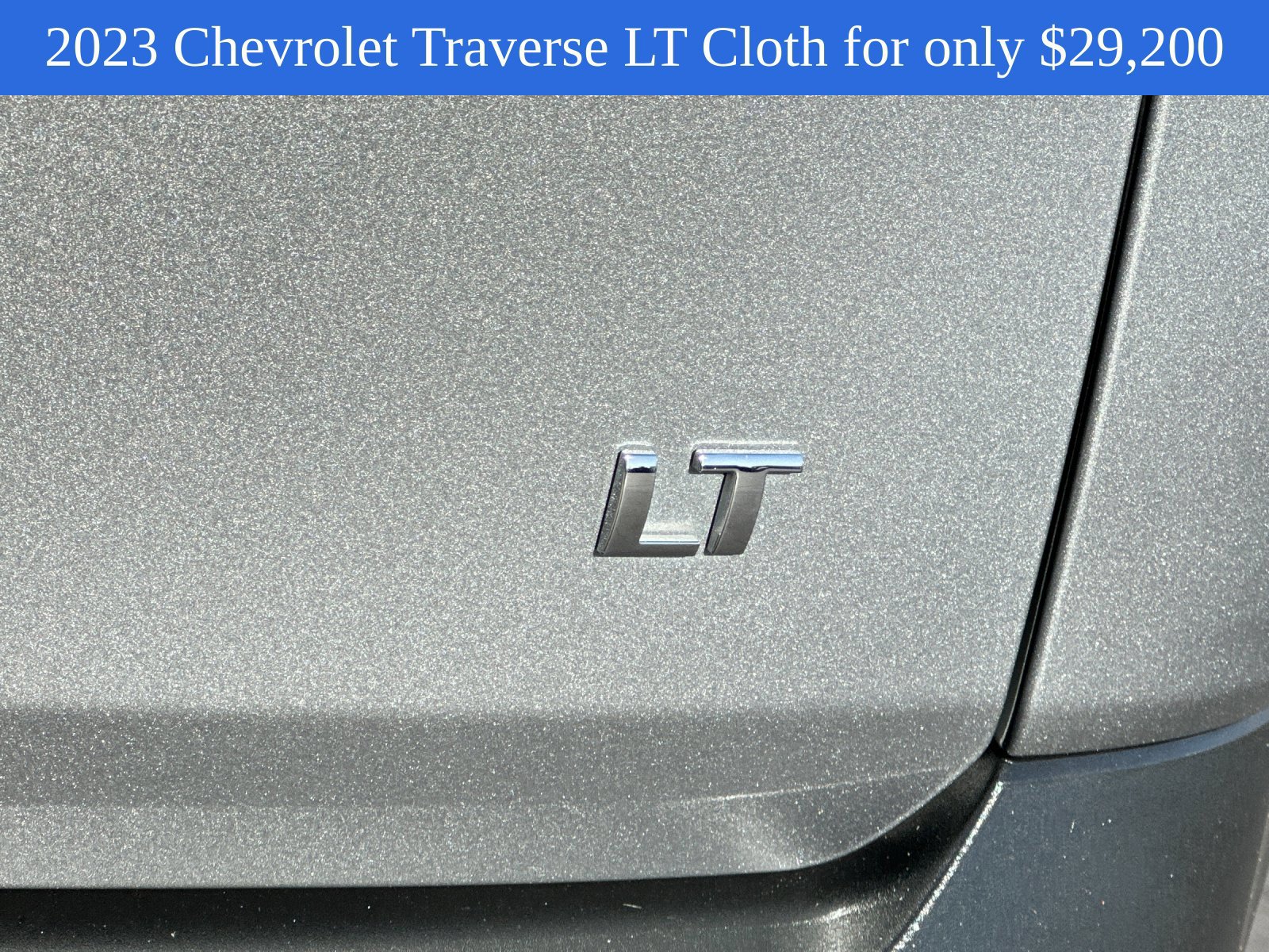 Used 2023 Chevrolet Traverse LT FWD image 29