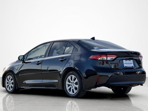 Certified 2023 Toyota Corolla LE image 3