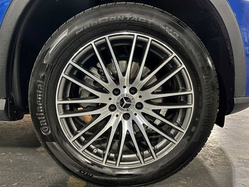Used 2023 Mercedes-Benz GLC 300 4MATIC image 9