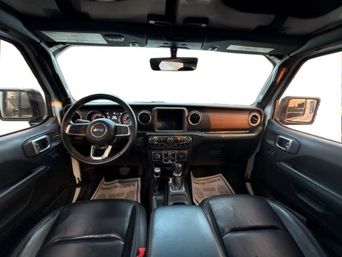 Used 2018 Jeep Wrangler Unlimited Sahara w/ Uconnect 4C Nav & Sound Group AWD/4WD image 22