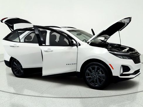 Used 2024 Chevrolet Equinox RS FWD image 14
