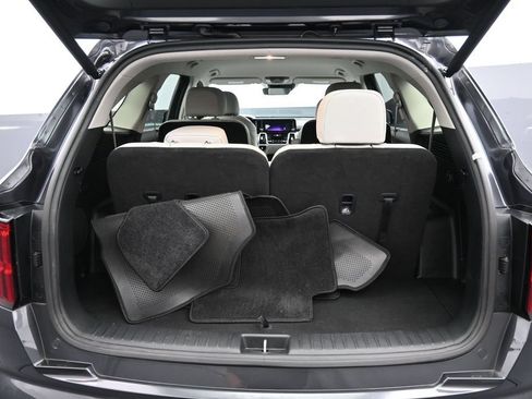 Certified 2023 Kia Sorento SX Prestige AWD/4WD image 23