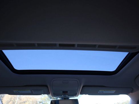 Used 2015 Volkswagen Passat TDI SEL Premium image 27