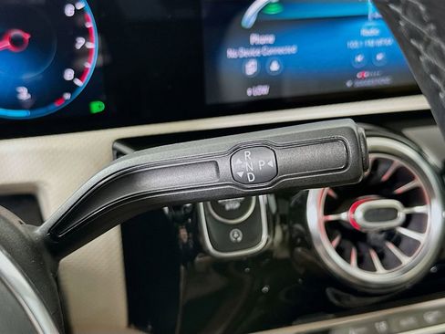 Used 2021 Mercedes-Benz CLA 250 image 22