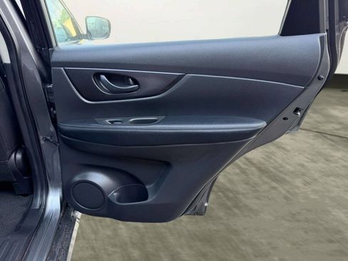 Used 2020 Nissan Rogue S AWD/4WD image 23