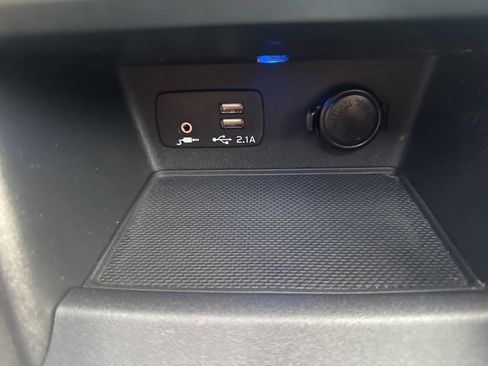 Used 2021 Subaru Forester Premium image 22