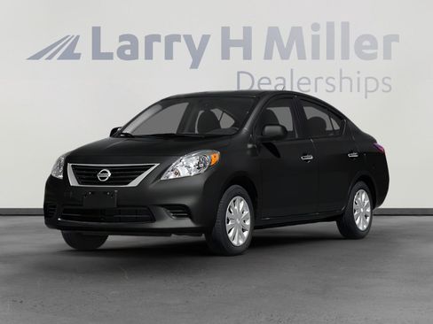 Used 2014 Nissan Versa S Plus image 1